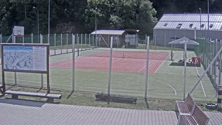 Salamandra Ski Resort Tennis Court Live Cam - Hodrusa-Hamre, Žarnovica, Banská Bystrica, Slovakia
