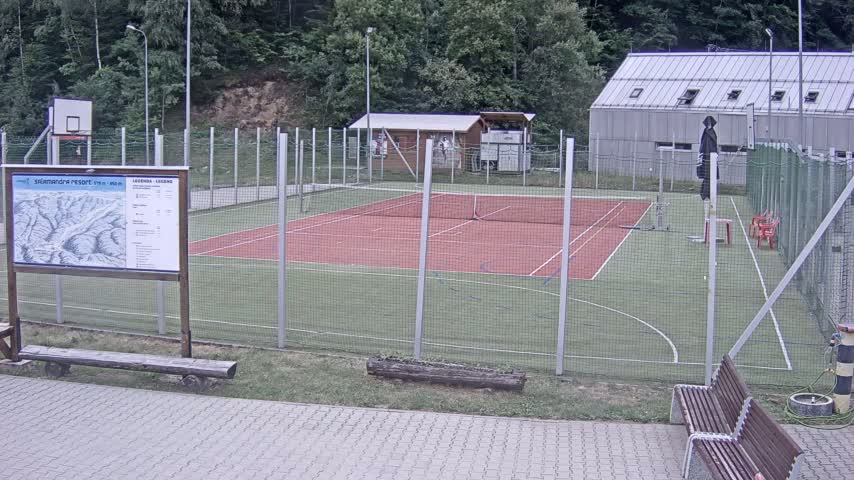Salamandra Ski Resort Tennis Court Live Cam - Hodrusa-Hamre, Žarnovica, Banská Bystrica, Slovakia