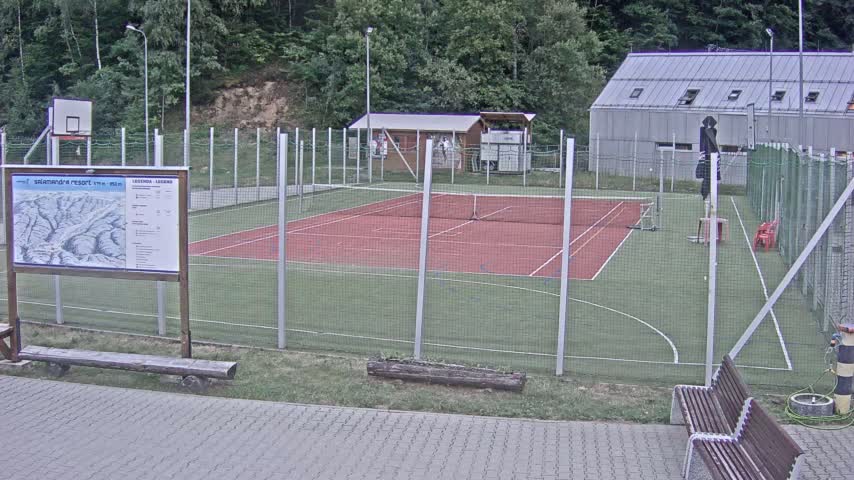 Salamandra Ski Resort Tennis Court Live Cam - Hodrusa-Hamre, Žarnovica, Banská Bystrica, Slovakia