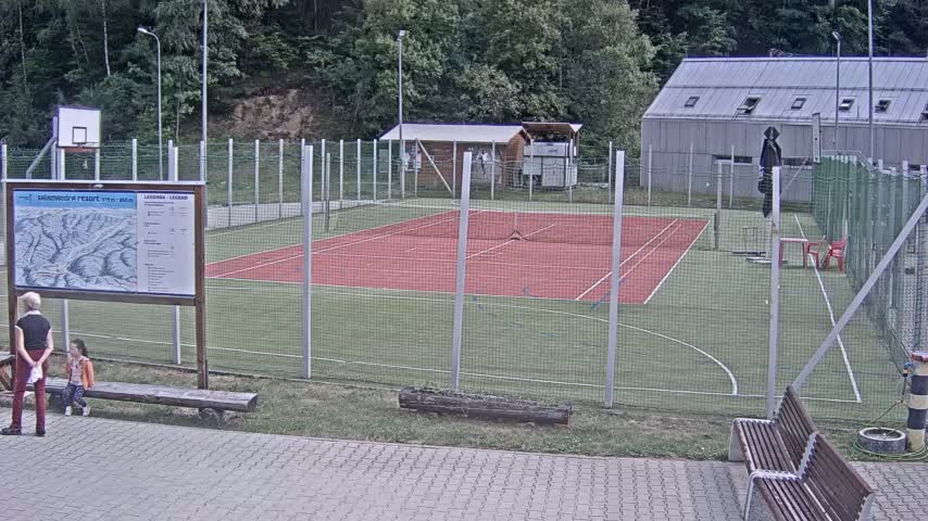 Salamandra Ski Resort Tennis Court Live Cam - Hodrusa-Hamre, Žarnovica, Banská Bystrica, Slovakia