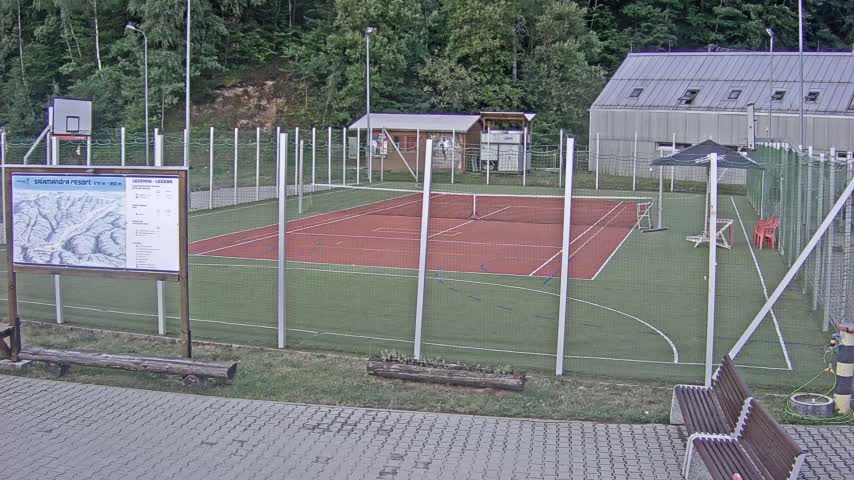 Salamandra Ski Resort Tennis Court Live Cam - Hodrusa-Hamre, Žarnovica, Banská Bystrica, Slovakia