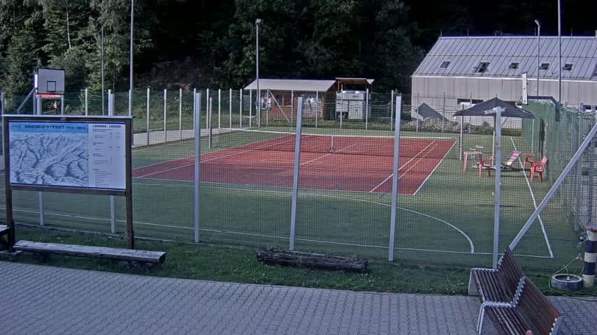 Salamandra Ski Resort Tennis Court Live Cam - Hodrusa-Hamre, Žarnovica, Banská Bystrica, Slovakia