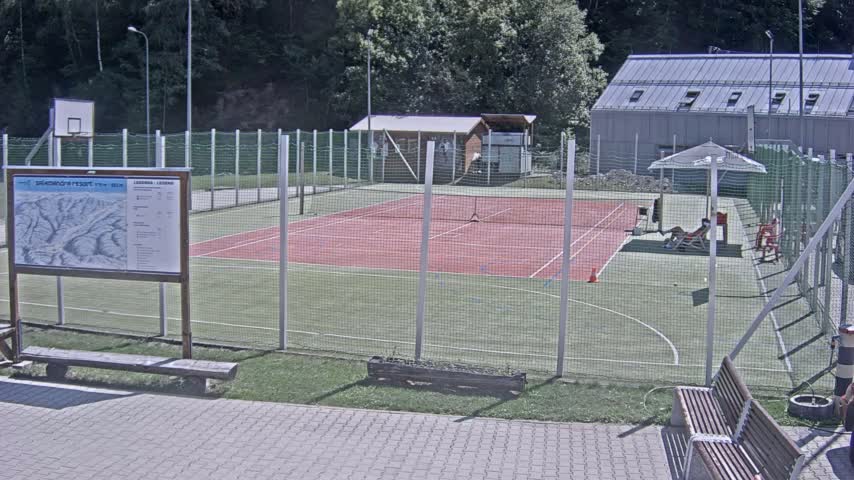Salamandra Ski Resort Tennis Court Live Cam - Hodrusa-Hamre, Žarnovica, Banská Bystrica, Slovakia