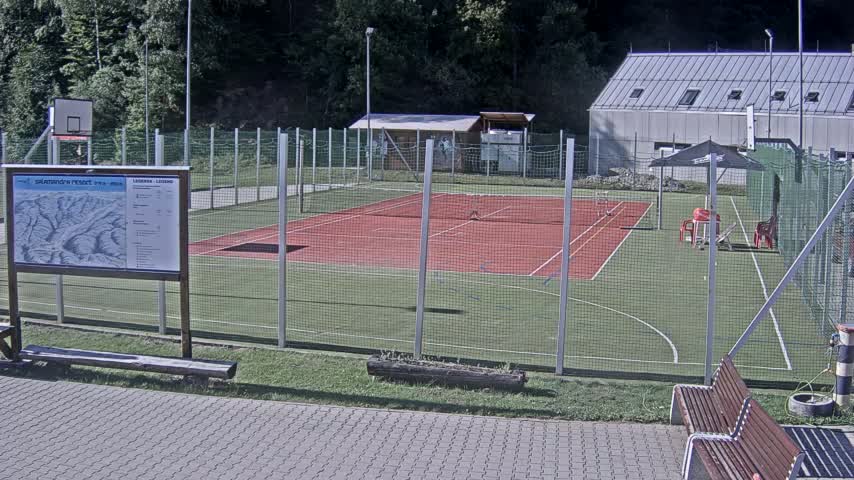 Salamandra Ski Resort Tennis Court Live Cam - Hodrusa-Hamre, Žarnovica, Banská Bystrica, Slovakia