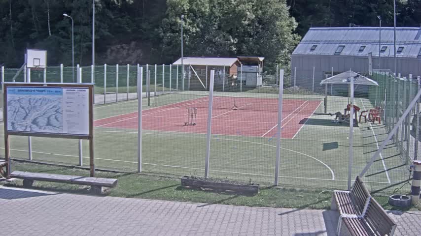 Salamandra Ski Resort Tennis Court Live Cam - Hodrusa-Hamre, Žarnovica, Banská Bystrica, Slovakia