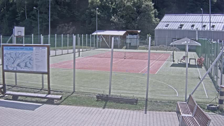 Salamandra Ski Resort Tennis Court Live Cam - Hodrusa-Hamre, Žarnovica, Banská Bystrica, Slovakia