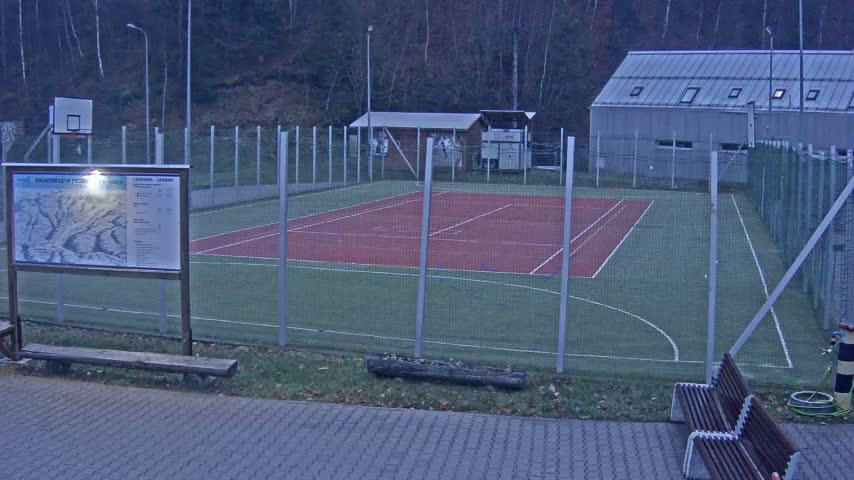 Salamandra Ski Resort Tennis Court Live Cam - Hodrusa-Hamre, Žarnovica, Banská Bystrica, Slovakia