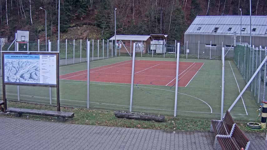 Salamandra Ski Resort Tennis Court Live Cam - Hodrusa-Hamre, Žarnovica, Banská Bystrica, Slovakia