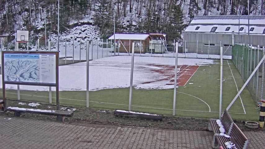 Salamandra Ski Resort Tennis Court Live Cam - Hodrusa-Hamre, Žarnovica, Banská Bystrica, Slovakia