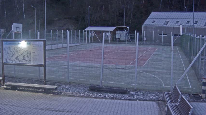 Salamandra Ski Resort Tennis Court Live Cam - Hodrusa-Hamre, Žarnovica, Banská Bystrica, Slovakia