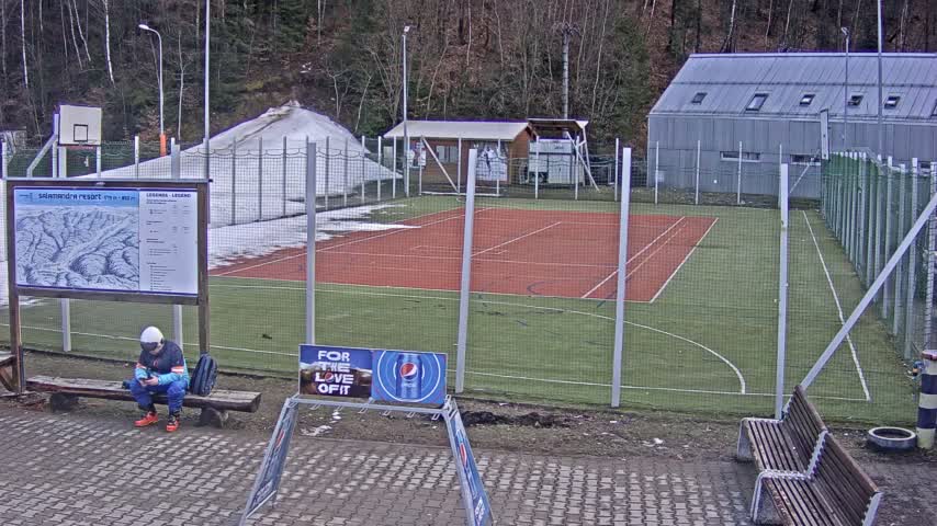 Salamandra Ski Resort Tennis Court Live Cam - Hodrusa-Hamre, Žarnovica, Banská Bystrica, Slovakia