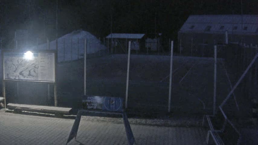 Salamandra Ski Resort Tennis Court Live Cam - Hodrusa-Hamre, Žarnovica, Banská Bystrica, Slovakia