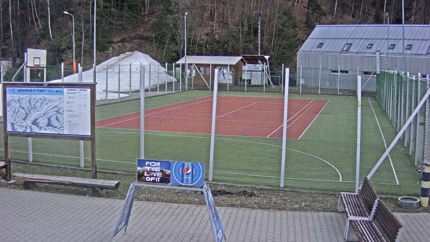 Salamandra Ski Resort Tennis Court Live Cam - Hodrusa-Hamre, Žarnovica, Banská Bystrica, Slovakia