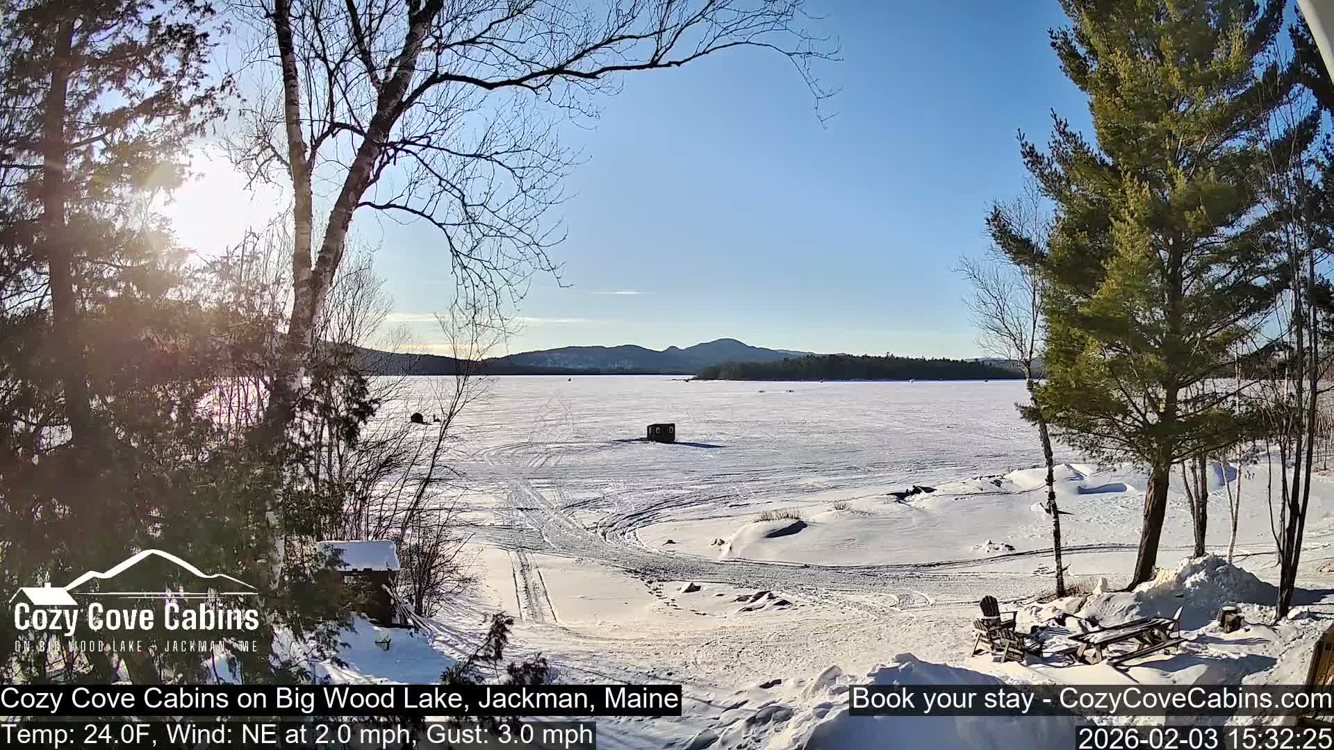 Cozy Cove Cabins, Wood Pond Live Cam - Jackman, Maine,  USA