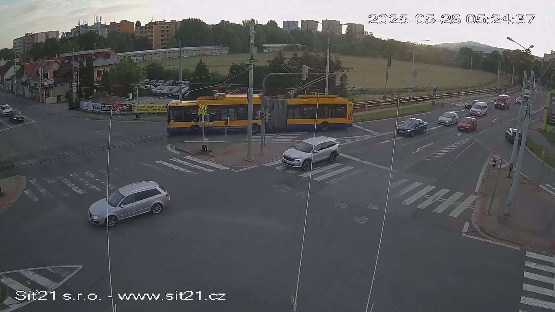 Otrokovice-Kvitkovice-Zlin - Railway Highway 55 & 49 Junction Live Cam - Otrokovice, Zlin, Czechia