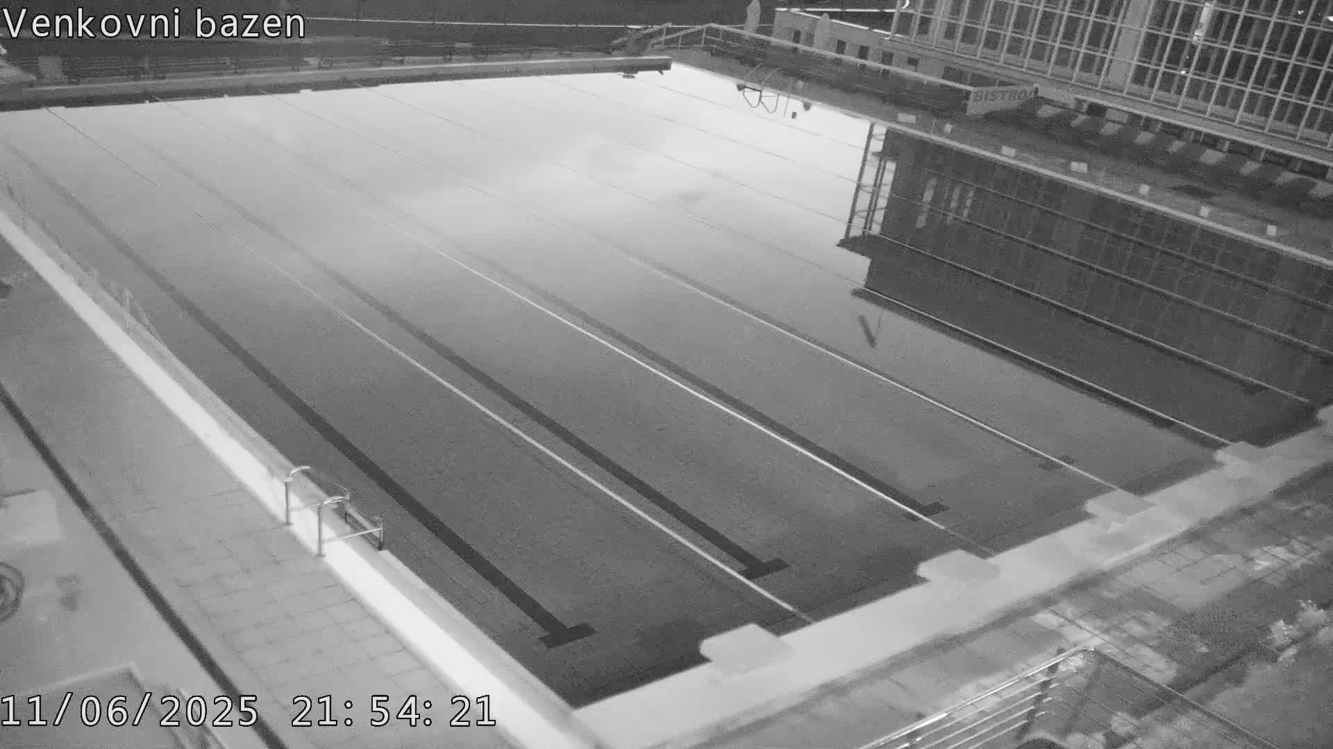 Zlín, Koupaliště Public Swimming Pool Live Cam - Zlin 1, Zlin, Czechia