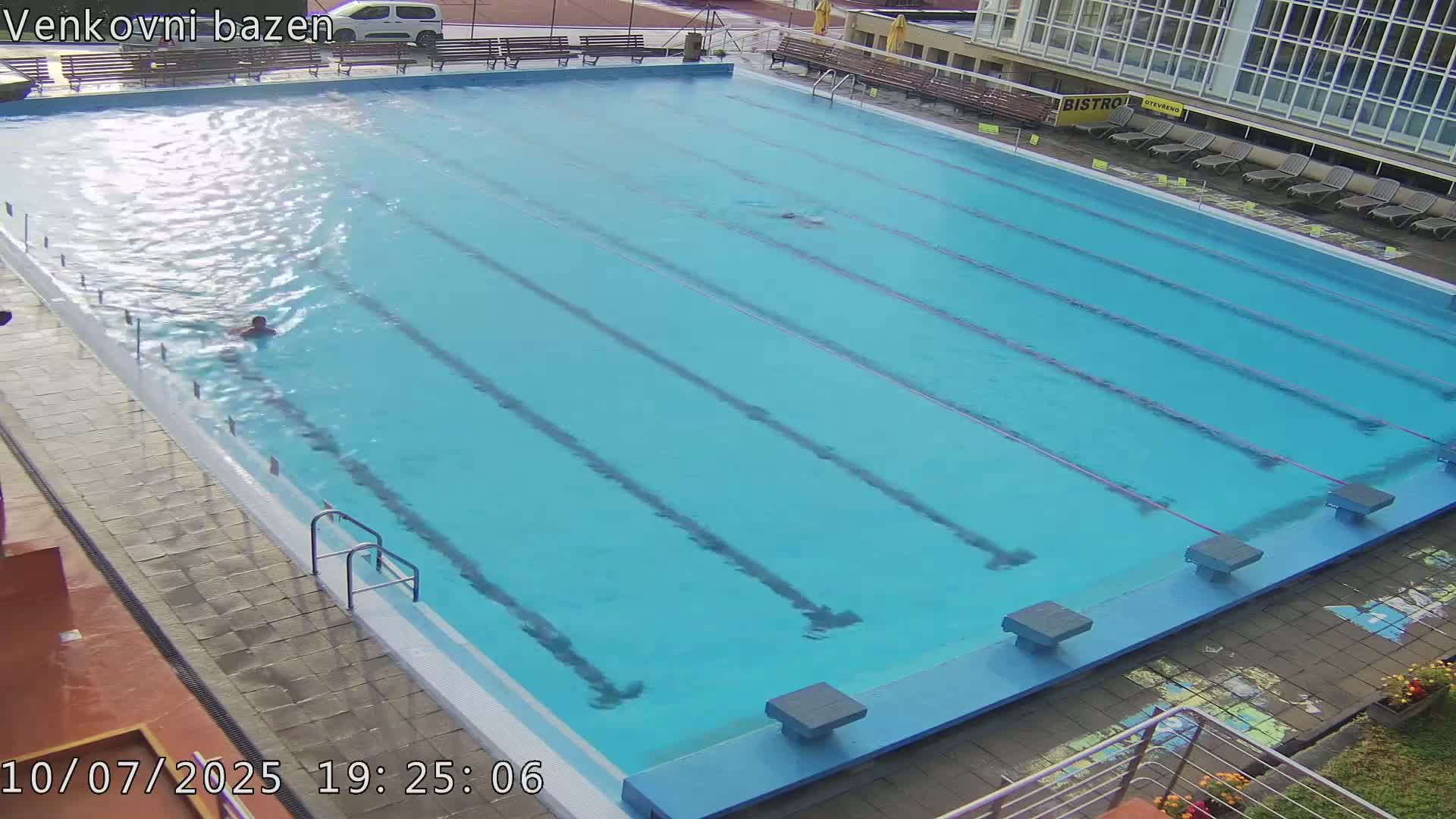 Zlín, Koupaliště Public Swimming Pool Live Cam - Zlin 1, Zlin, Czechia