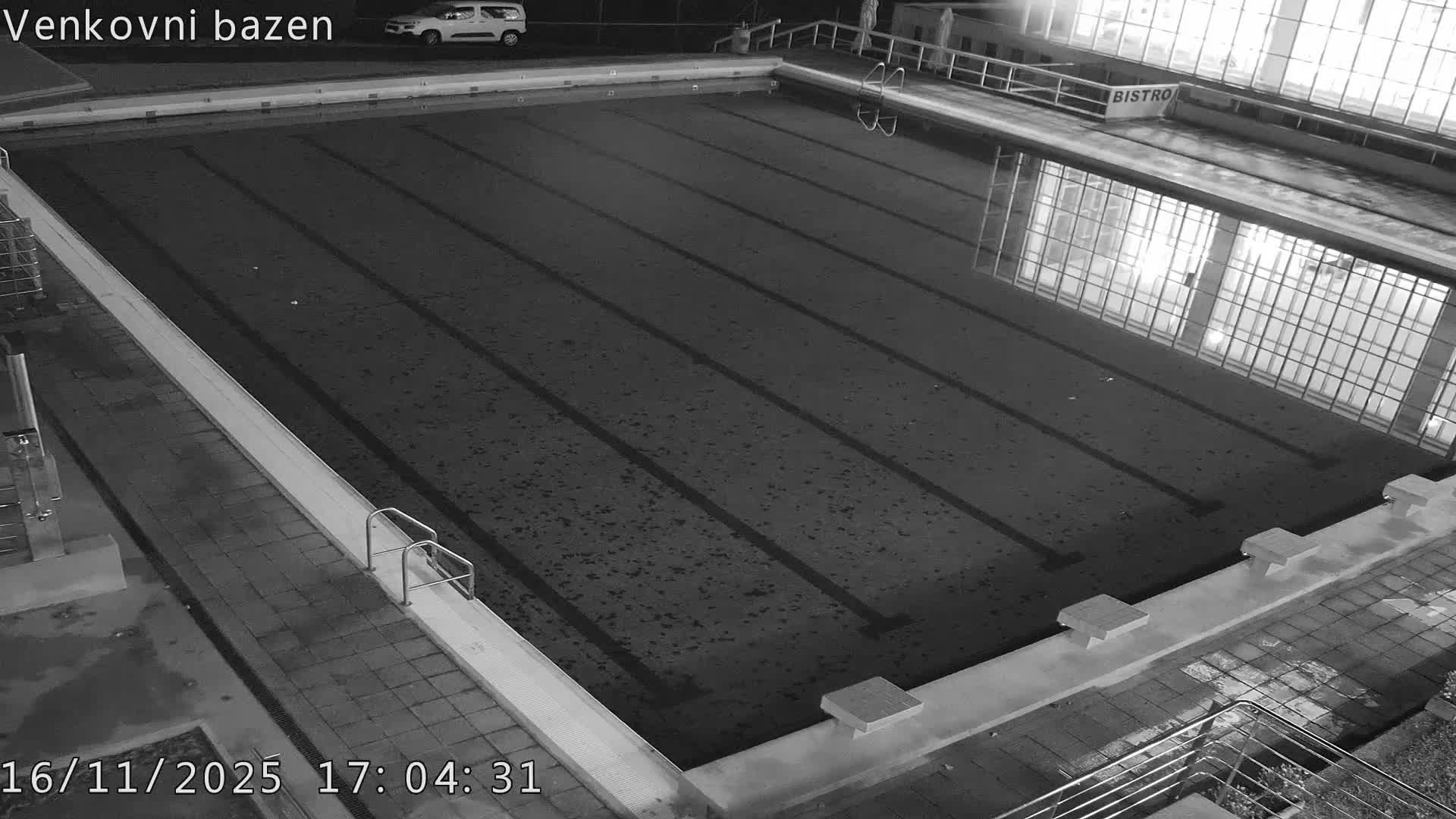 Zlín, Koupaliště Public Swimming Pool Live Cam - Zlin 1, Zlin, Czechia