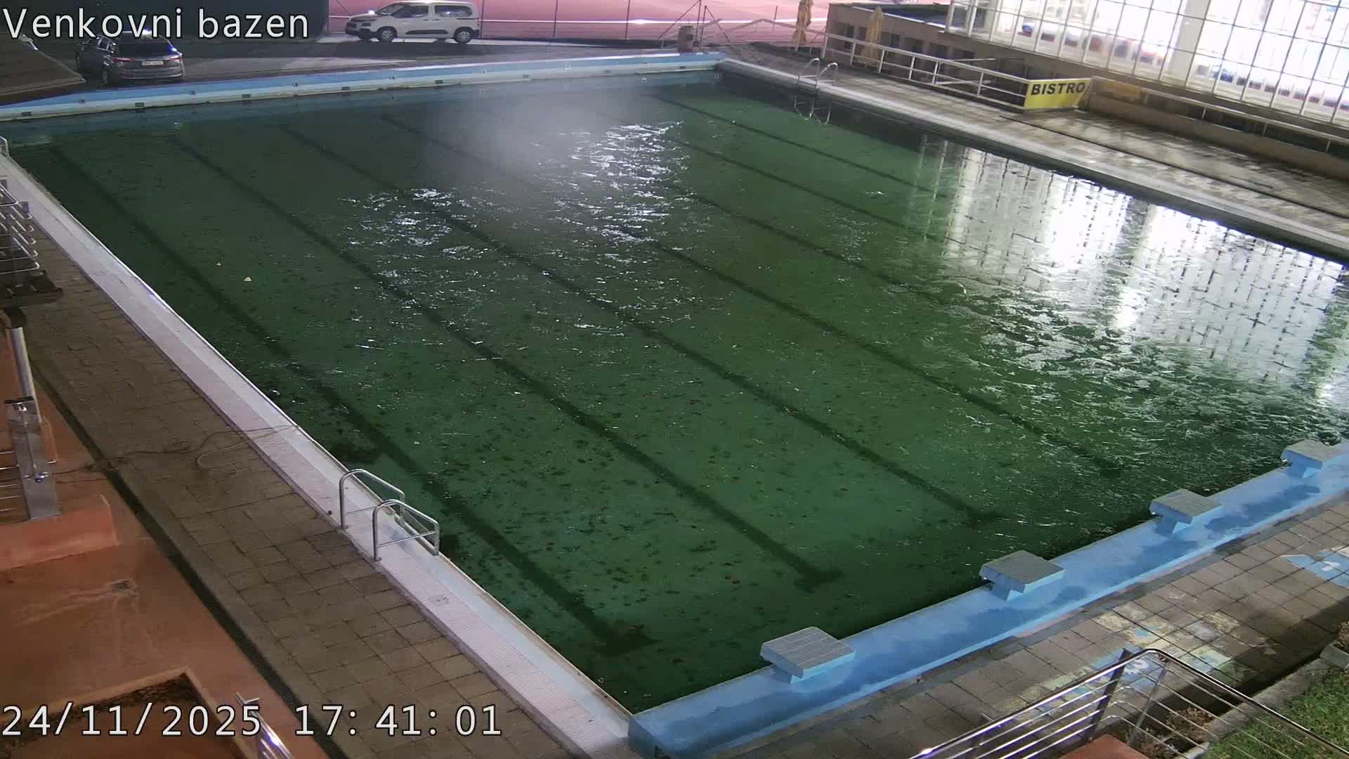 Zlín, Koupaliště Public Swimming Pool Live Cam - Zlin 1, Zlin, Czechia