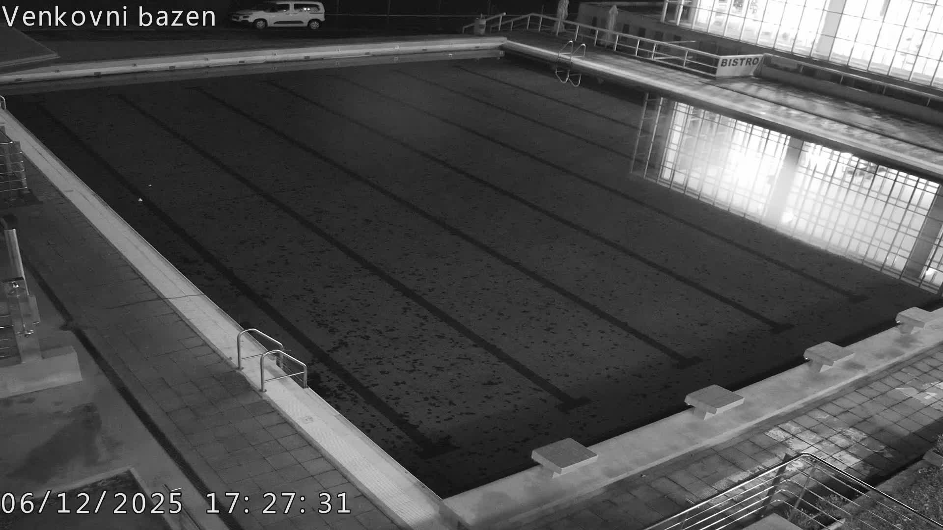 Zlín, Koupaliště Public Swimming Pool Live Cam - Zlin 1, Zlin, Czechia