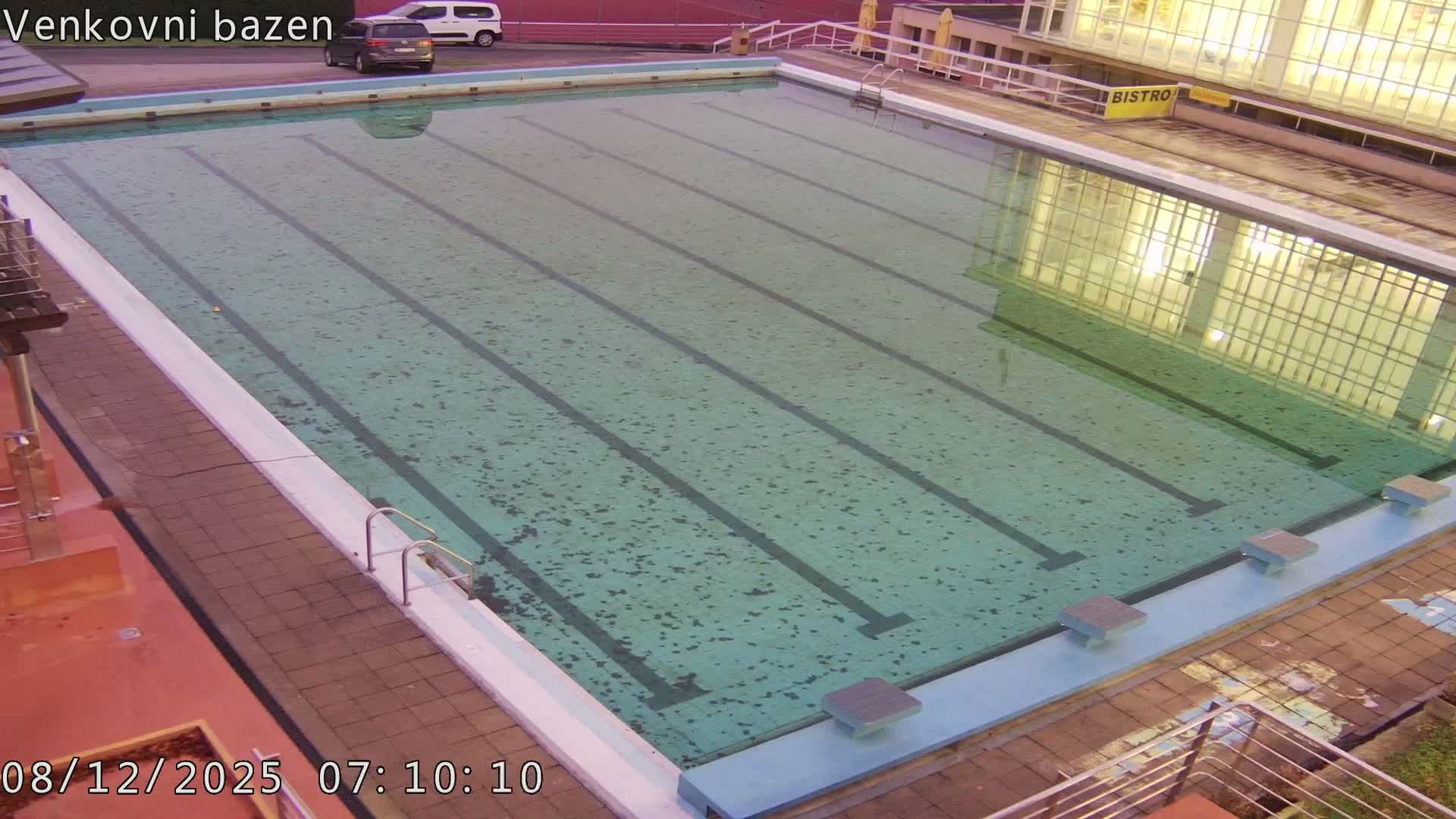 Zlín, Koupaliště Public Swimming Pool Live Cam - Zlin 1, Zlin, Czechia