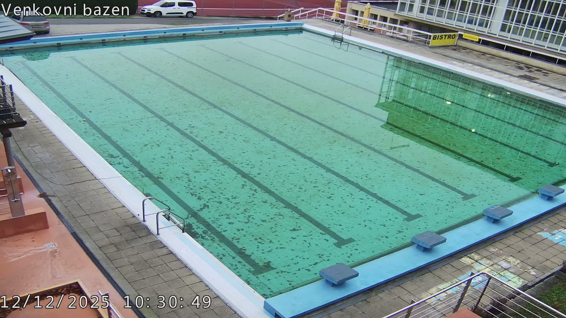 Zlín, Koupaliště Public Swimming Pool Live Cam - Zlin 1, Zlin, Czechia