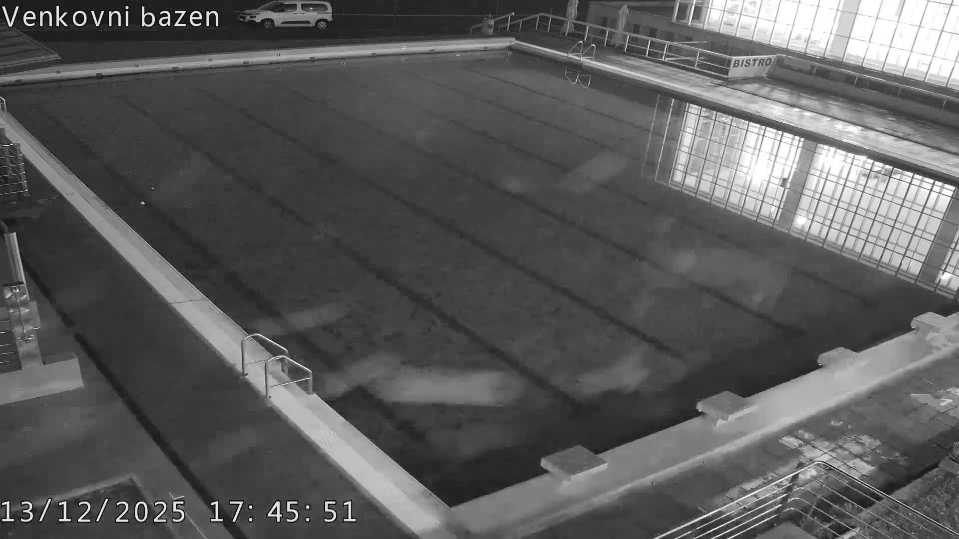 Zlín, Koupaliště Public Swimming Pool Live Cam - Zlin 1, Zlin, Czechia