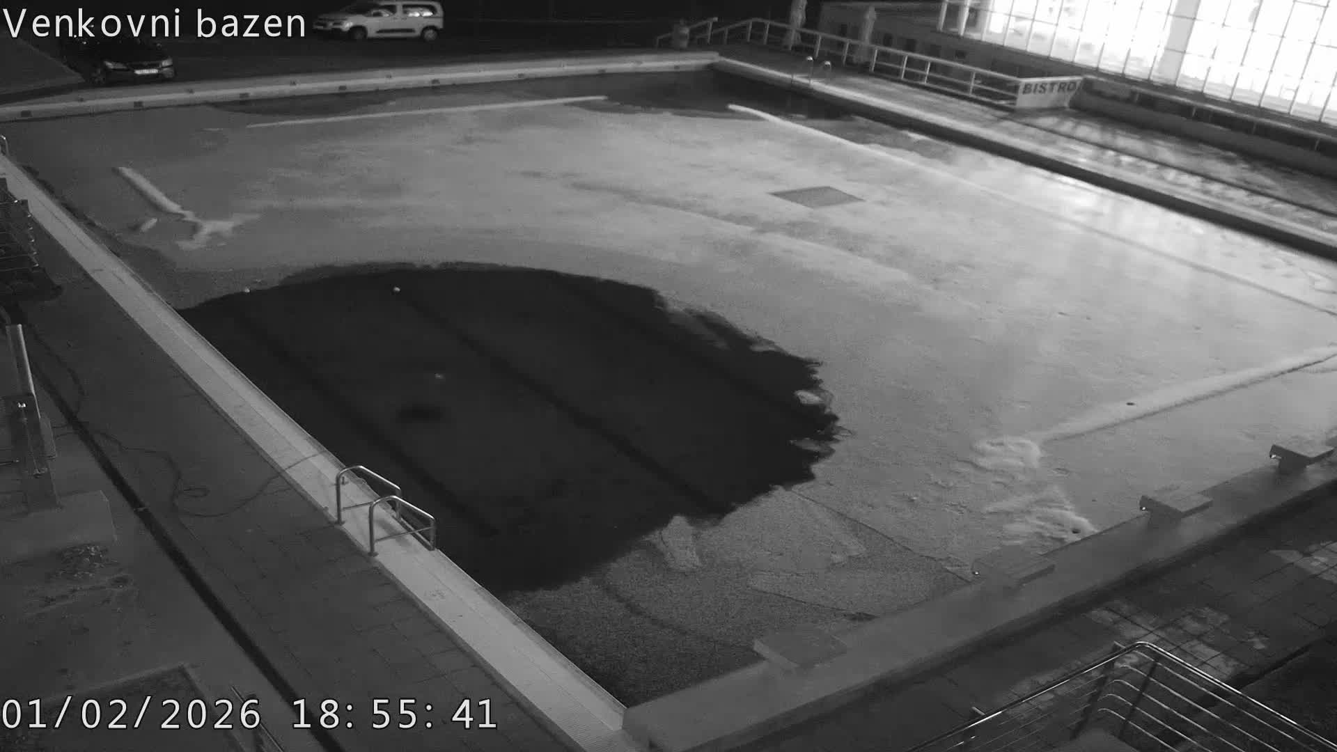 Zlín, Koupaliště Public Swimming Pool Live Cam - Zlin 1, Zlin, Czechia