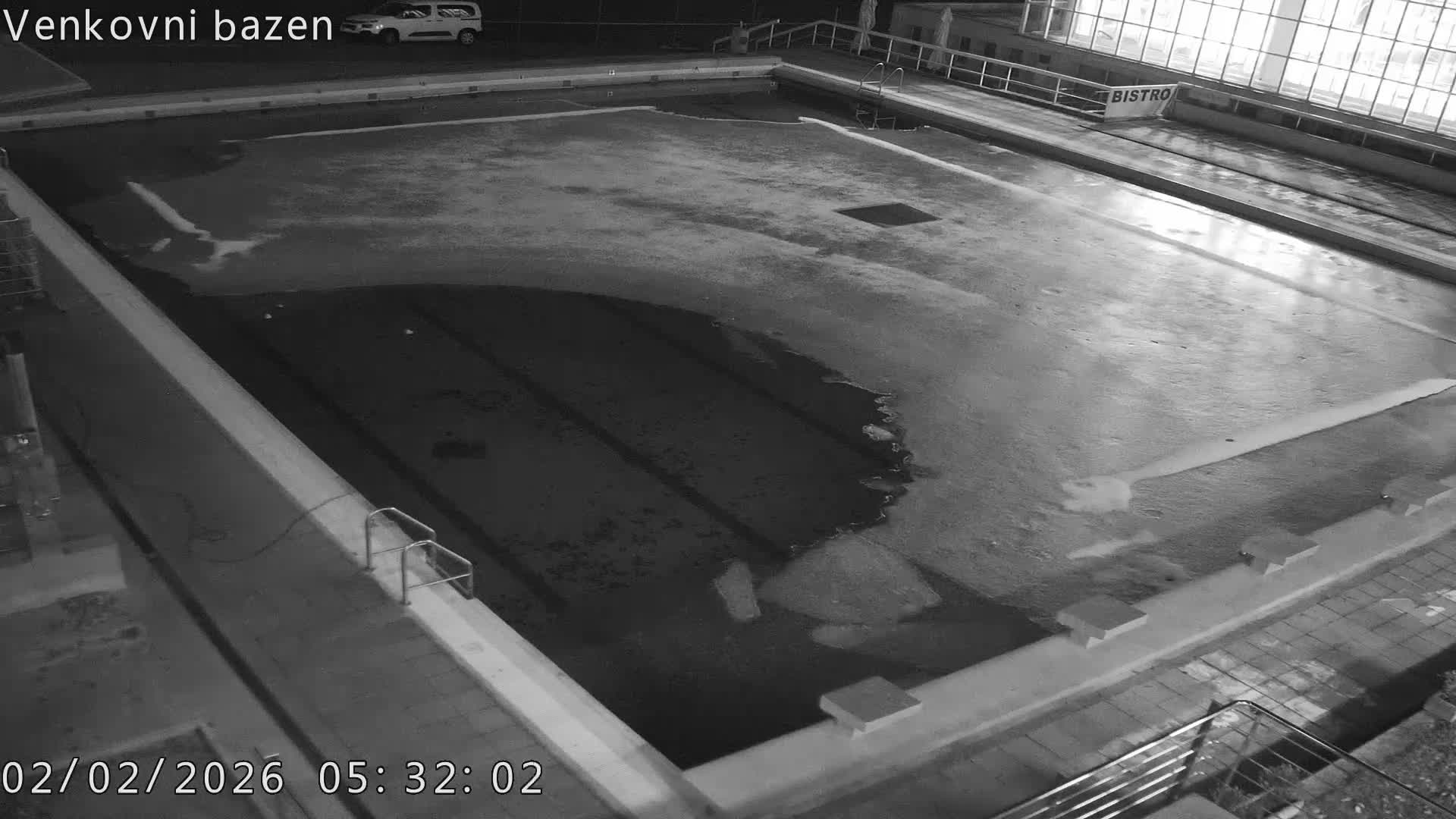 Zlín, Koupaliště Public Swimming Pool Live Cam - Zlin 1, Zlin, Czechia