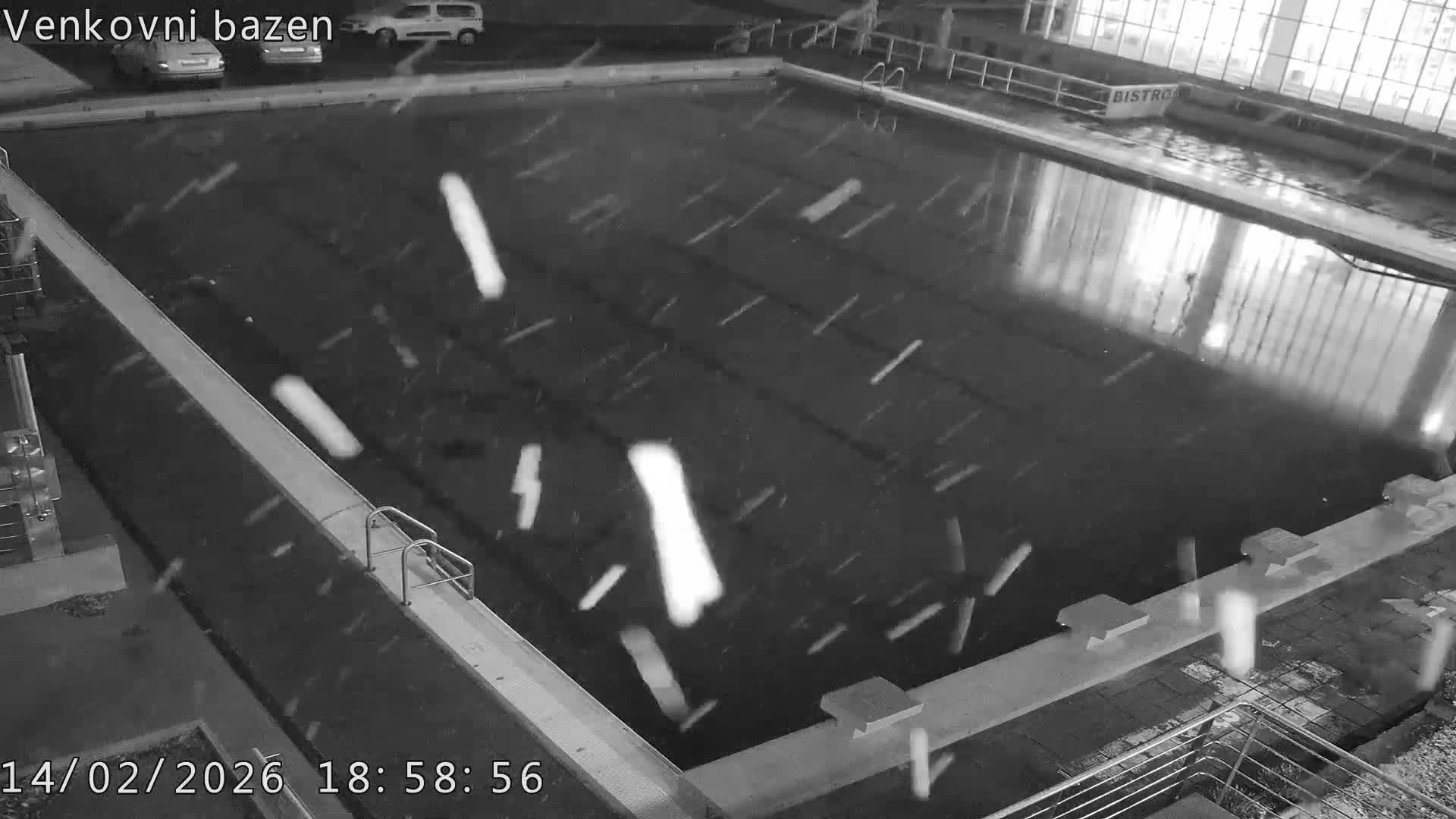 Zlín, Koupaliště Public Swimming Pool Live Cam - Zlin 1, Zlin, Czechia