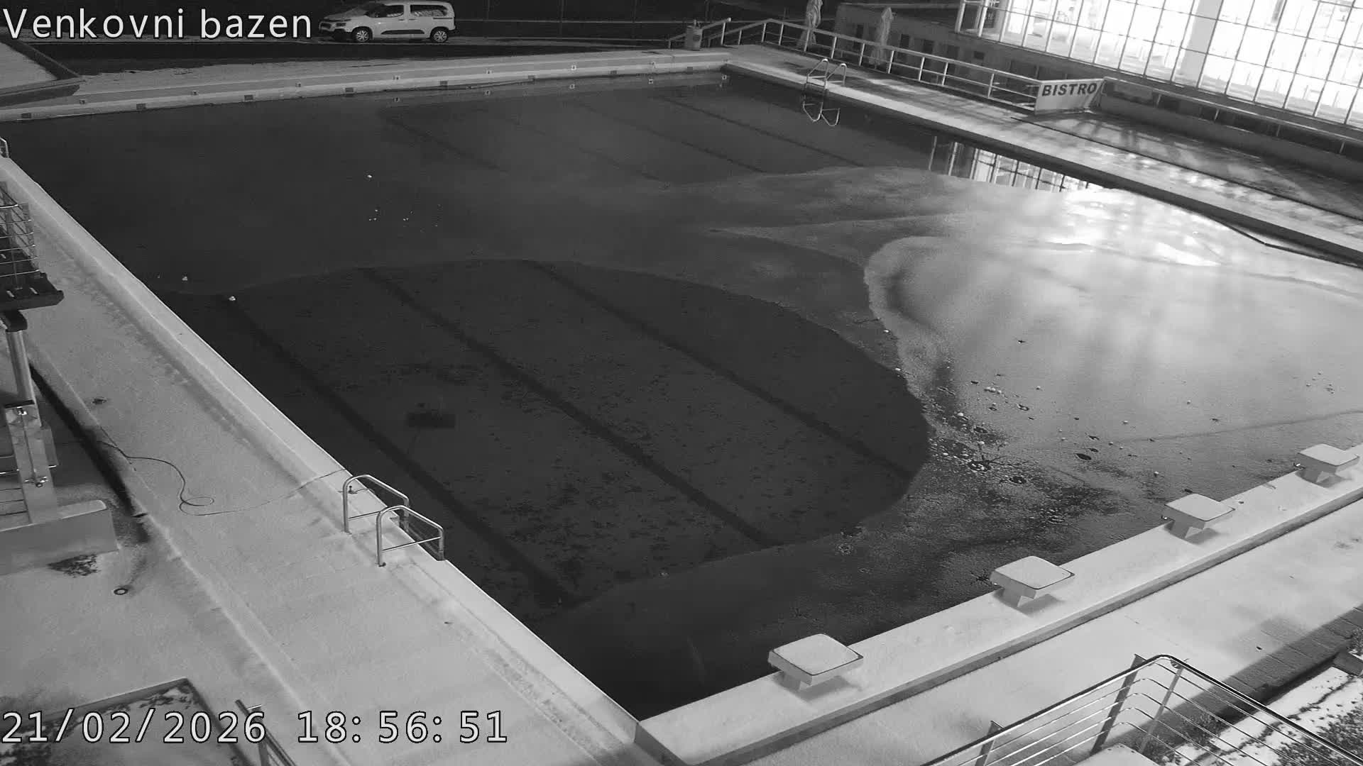 Zlín, Koupaliště Public Swimming Pool Live Cam - Zlin 1, Zlin, Czechia