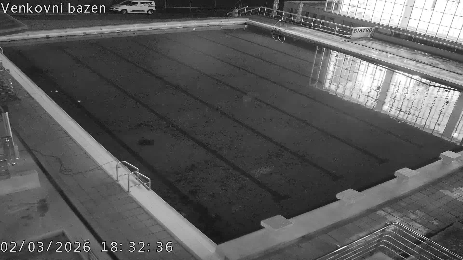 Zlín, Koupaliště Public Swimming Pool Live Cam - Zlin 1, Zlin, Czechia