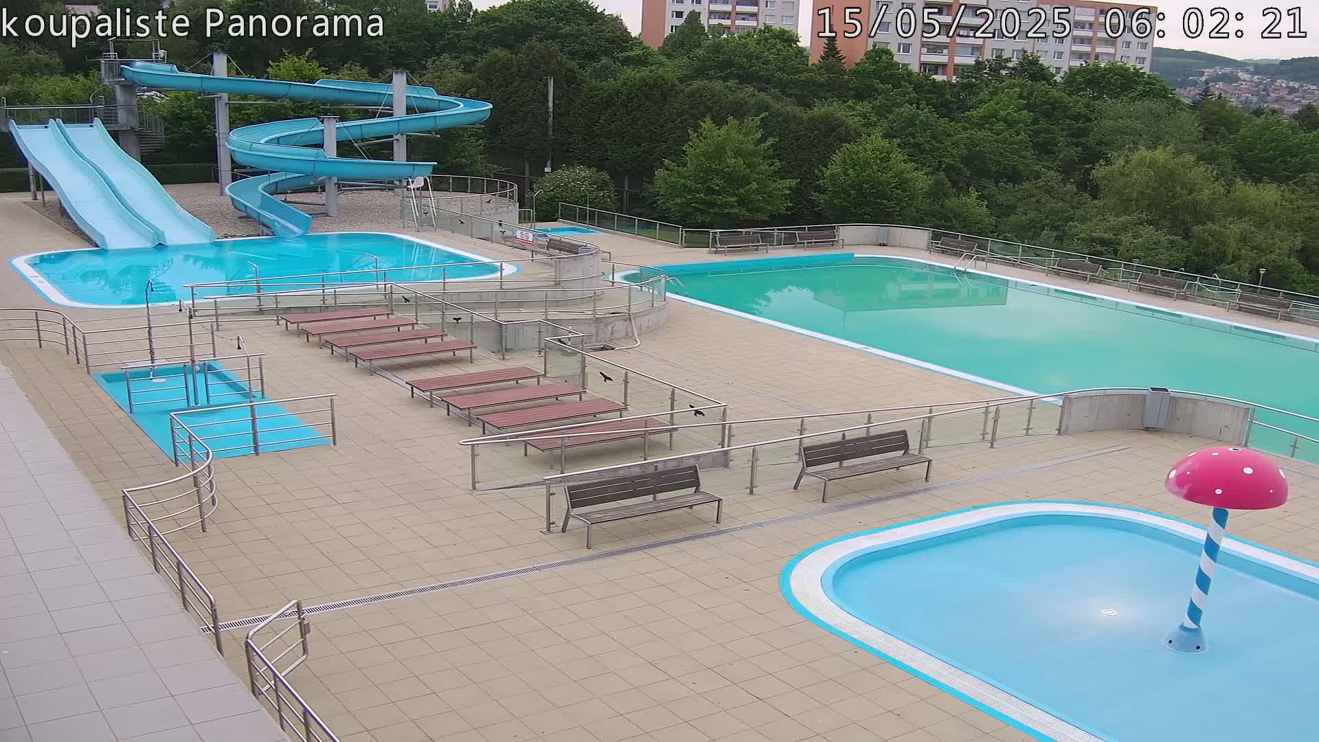 Zlín - Koupaliště Panorama Swimming Pool & Aquapark Live Cam - Zlin 5, Zlin, Czechia