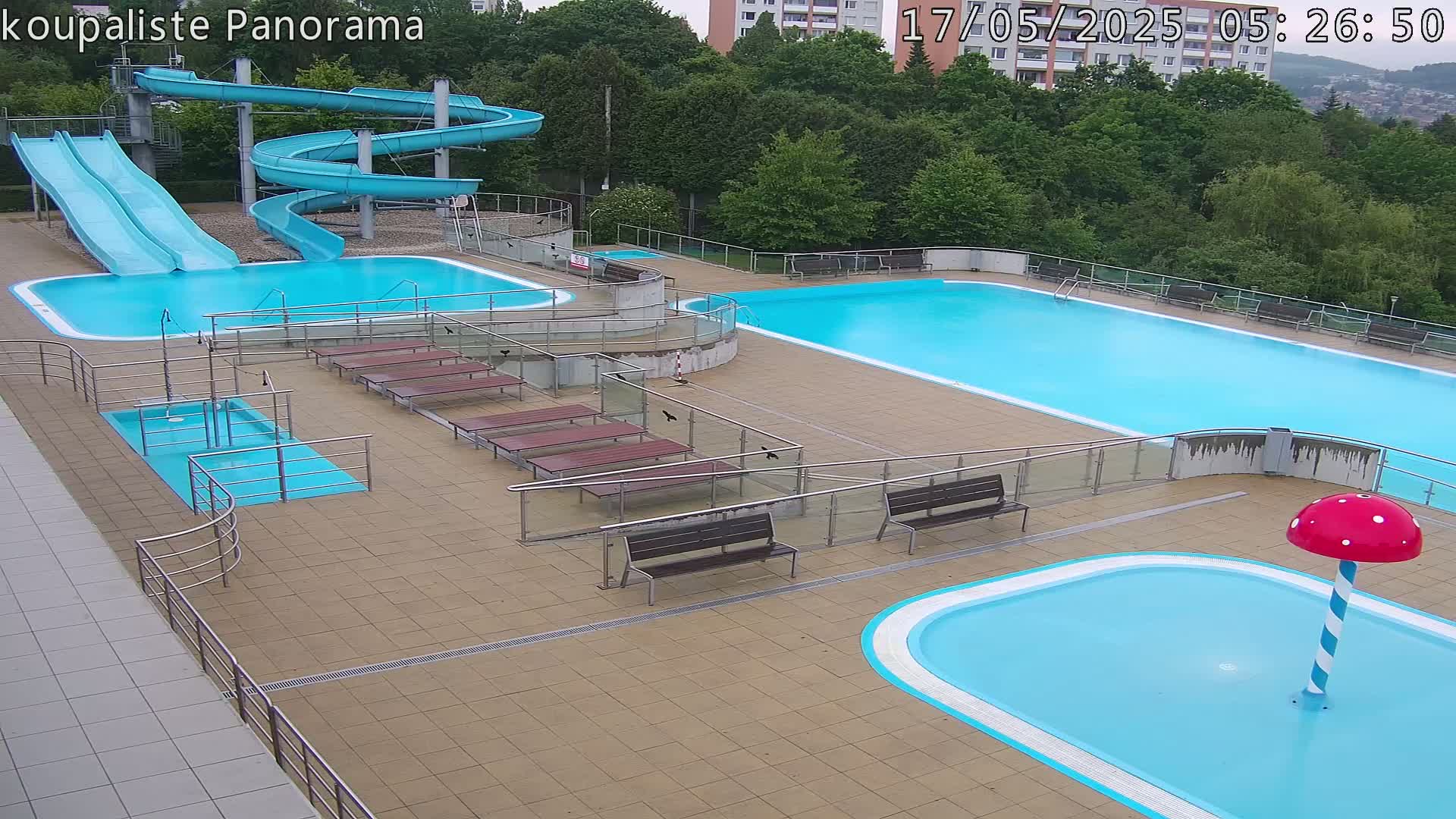 Zlín - Koupaliště Panorama Swimming Pool & Aquapark Live Cam - Zlin 5, Zlin, Czechia
