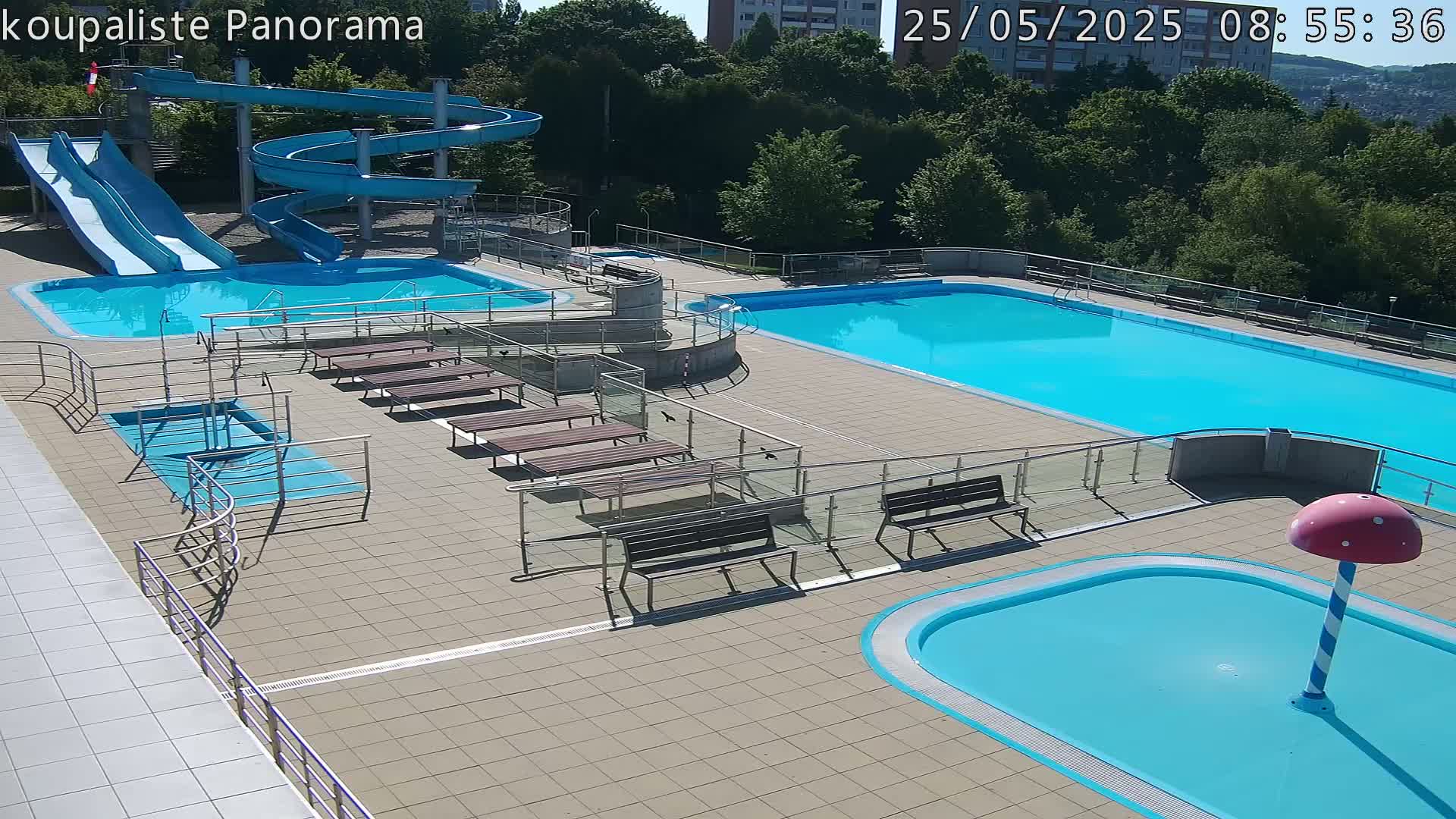 Zlín - Koupaliště Panorama Swimming Pool & Aquapark Live Cam - Zlin 5, Zlin, Czechia