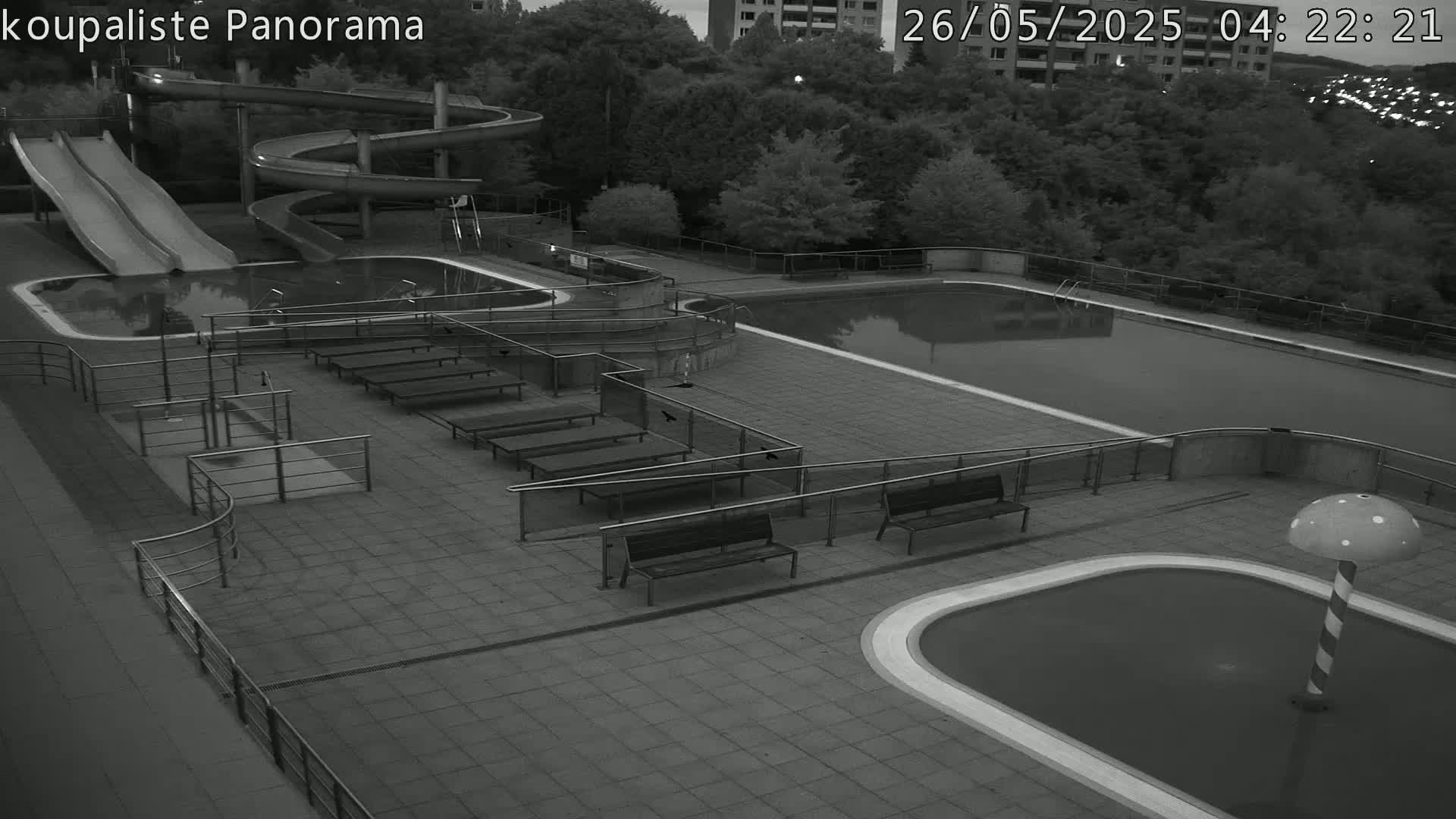 Zlín - Koupaliště Panorama Swimming Pool & Aquapark Live Cam - Zlin 5, Zlin, Czechia