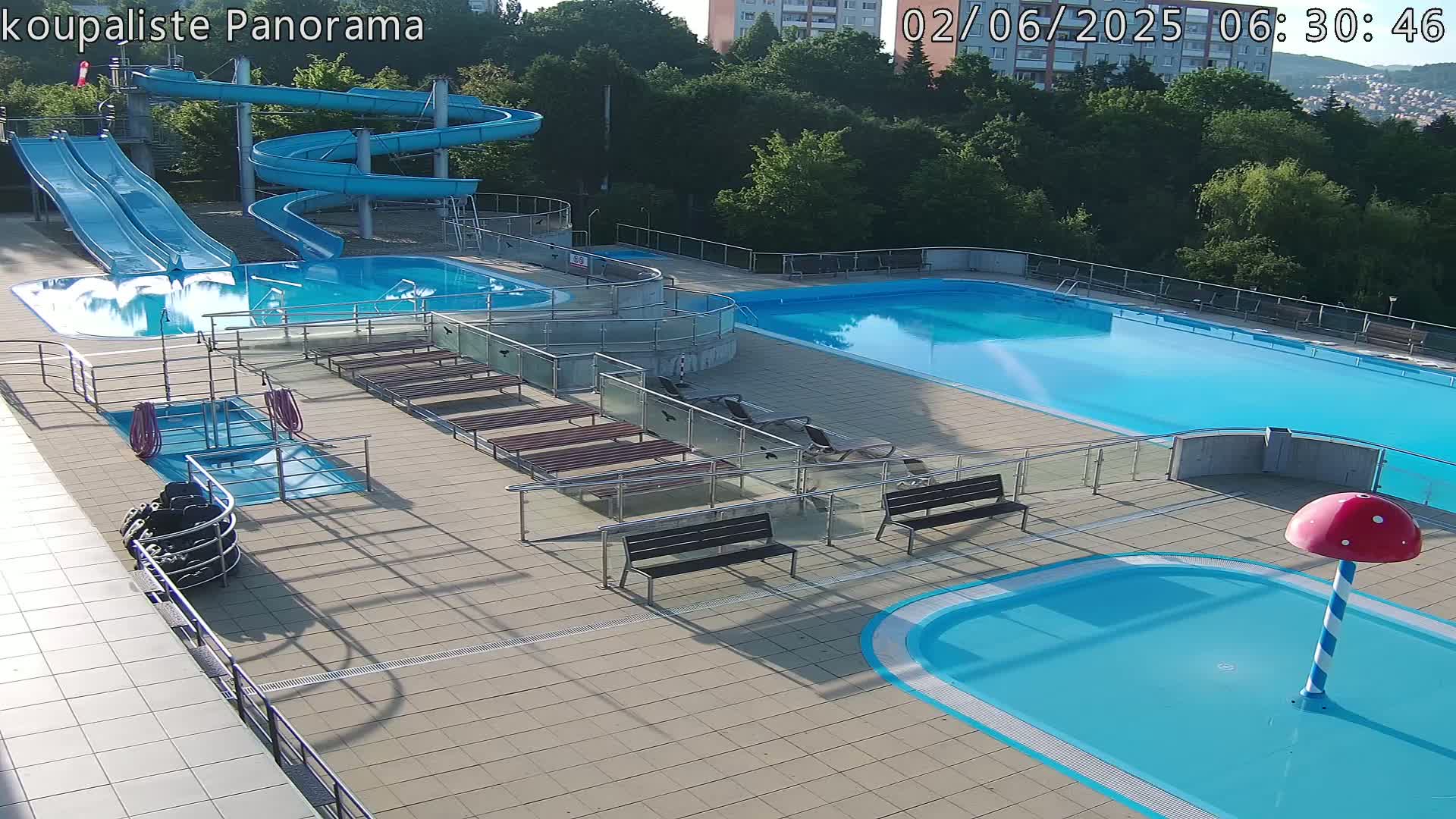 Zlín - Koupaliště Panorama Swimming Pool & Aquapark Live Cam - Zlin 5, Zlin, Czechia