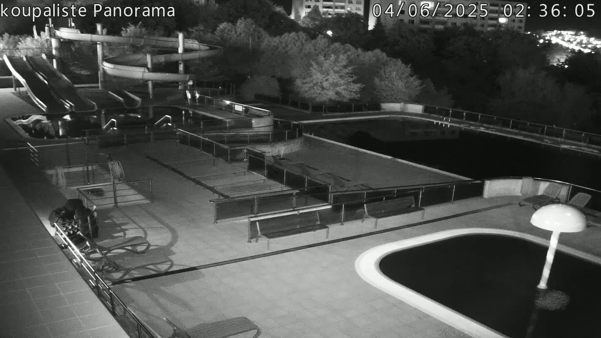 Zlín - Koupaliště Panorama Swimming Pool & Aquapark Live Cam - Zlin 5, Zlin, Czechia