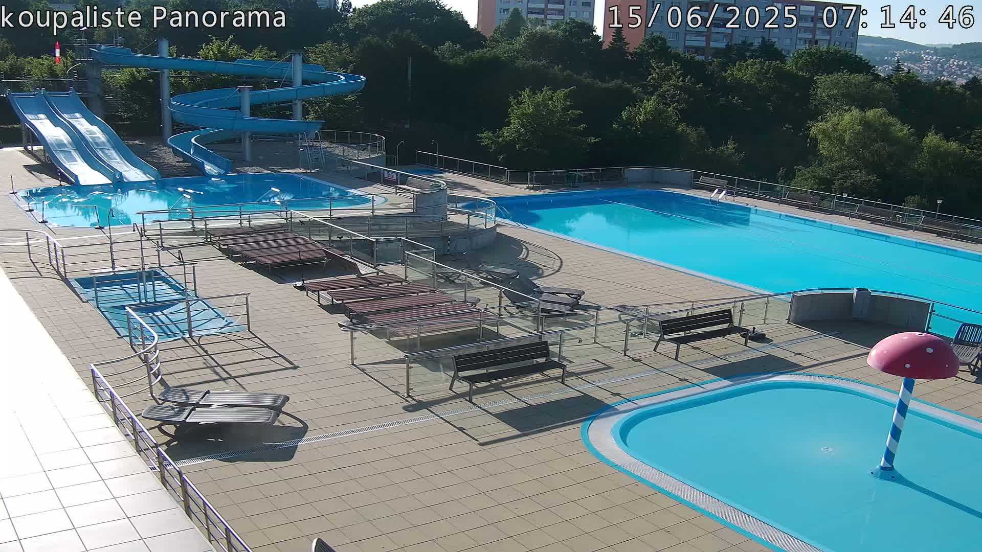 Zlín - Koupaliště Panorama Swimming Pool & Aquapark Live Cam - Zlin 5, Zlin, Czechia