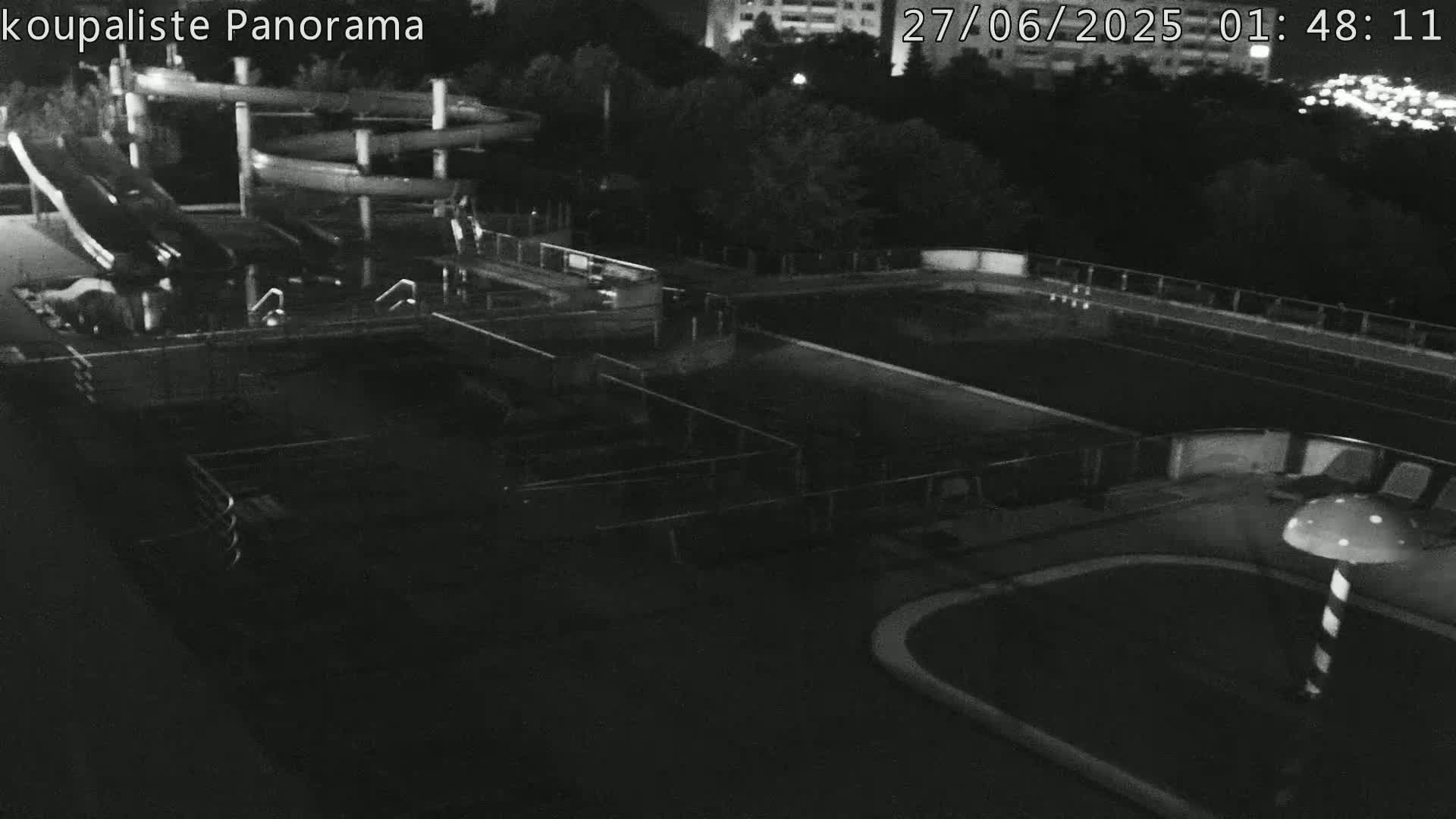 Zlín - Koupaliště Panorama Swimming Pool & Aquapark Live Cam - Zlin 5, Zlin, Czechia