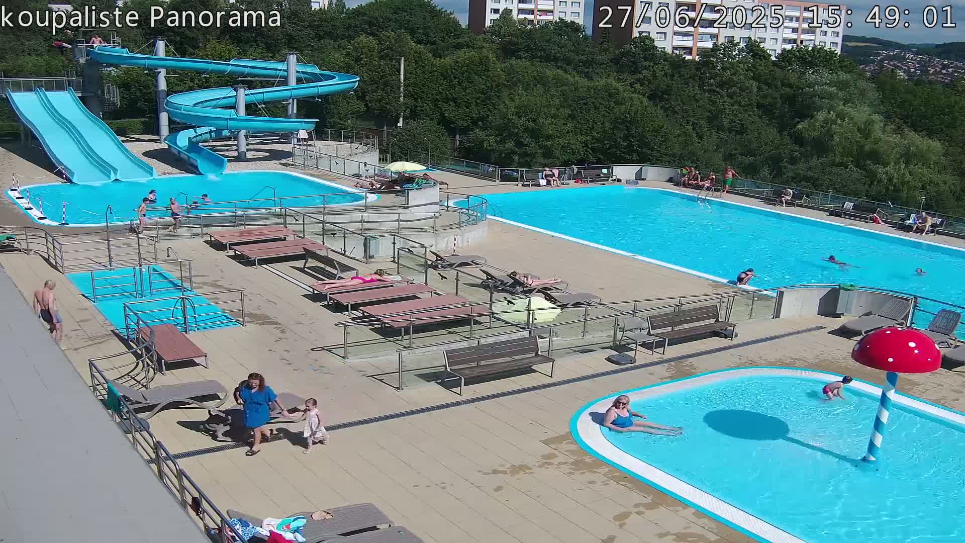 Zlín - Koupaliště Panorama Swimming Pool & Aquapark Live Cam - Zlin 5, Zlin, Czechia