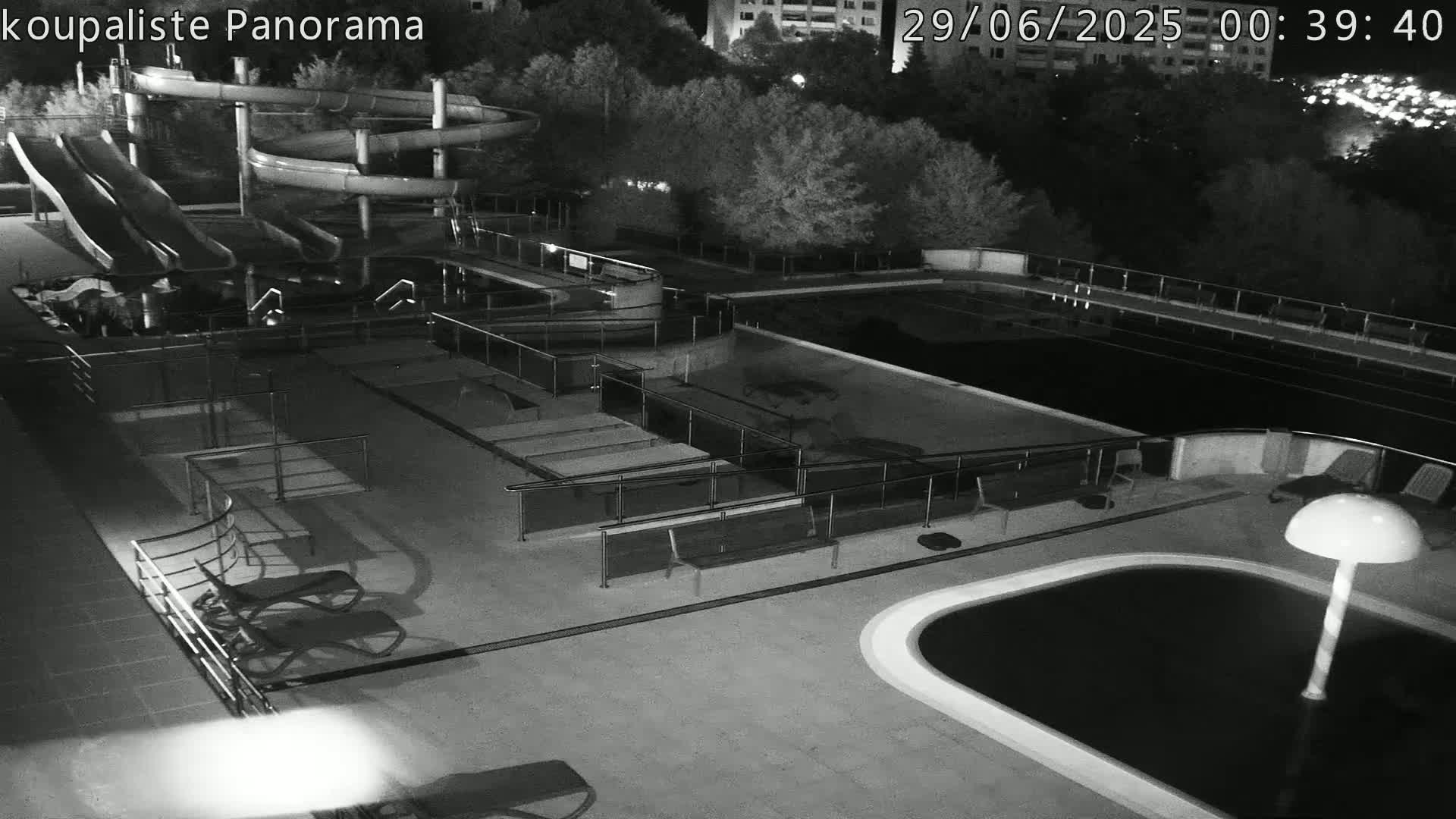 Zlín - Koupaliště Panorama Swimming Pool & Aquapark Live Cam - Zlin 5, Zlin, Czechia