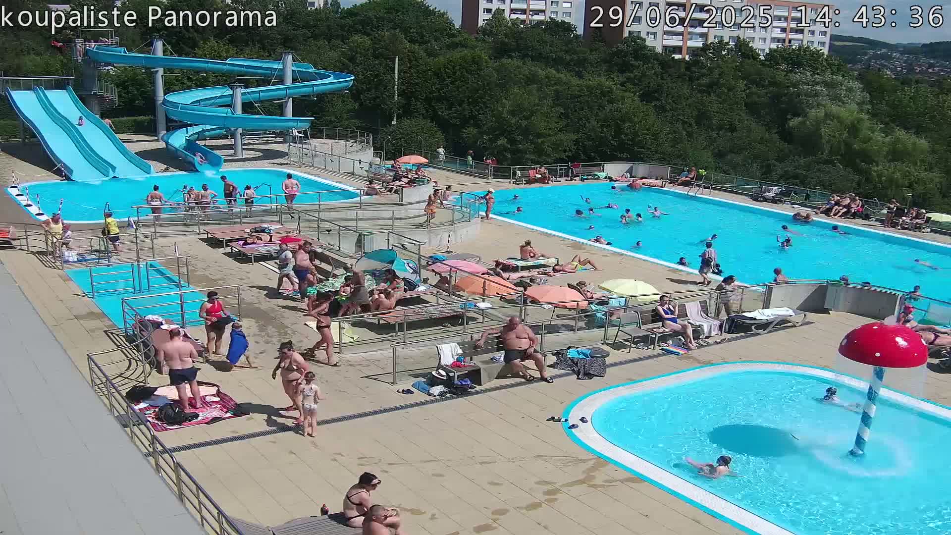 Zlín - Koupaliště Panorama Swimming Pool & Aquapark Live Cam - Zlin 5, Zlin, Czechia
