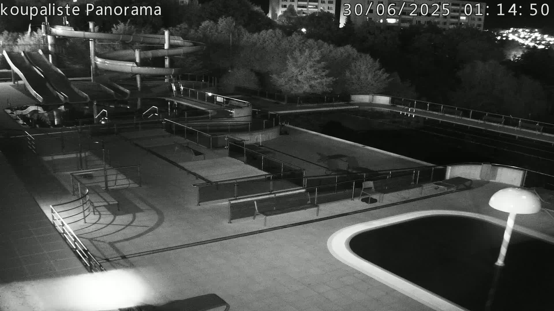 Zlín - Koupaliště Panorama Swimming Pool & Aquapark Live Cam - Zlin 5, Zlin, Czechia