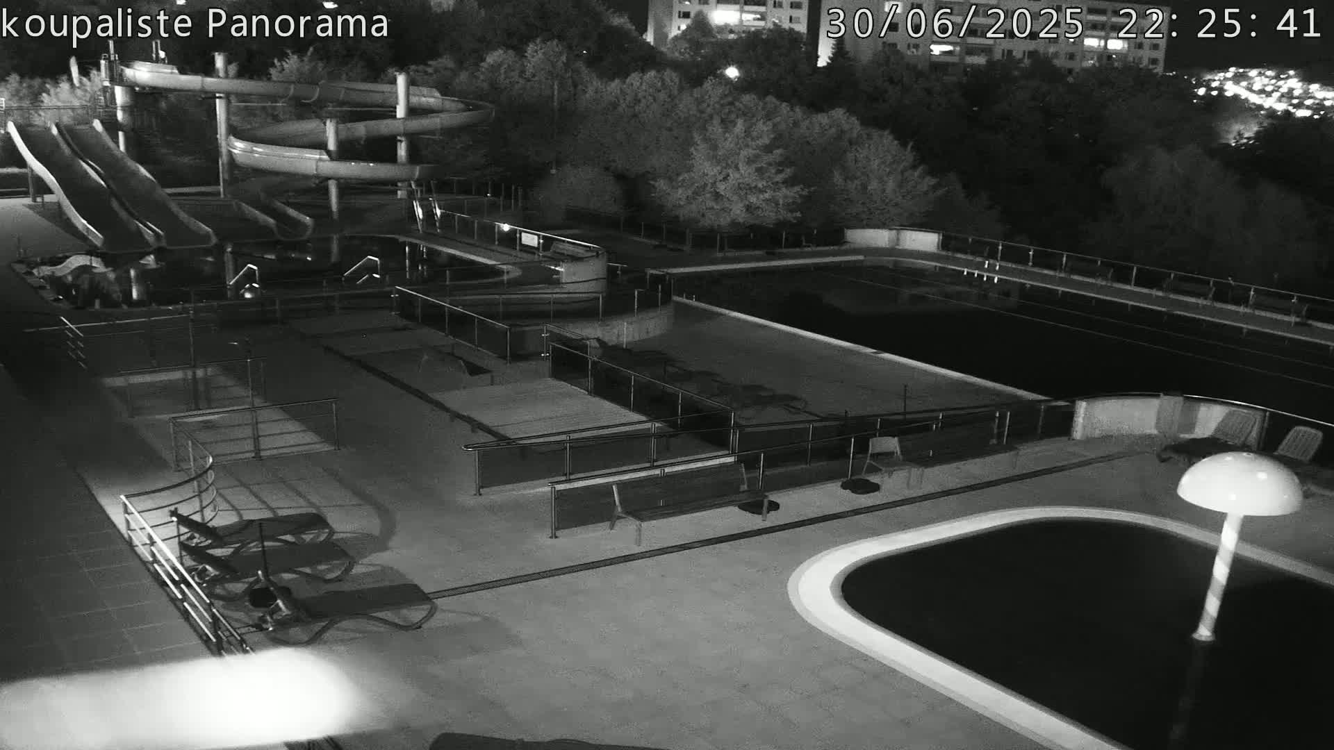 Zlín - Koupaliště Panorama Swimming Pool & Aquapark Live Cam - Zlin 5, Zlin, Czechia