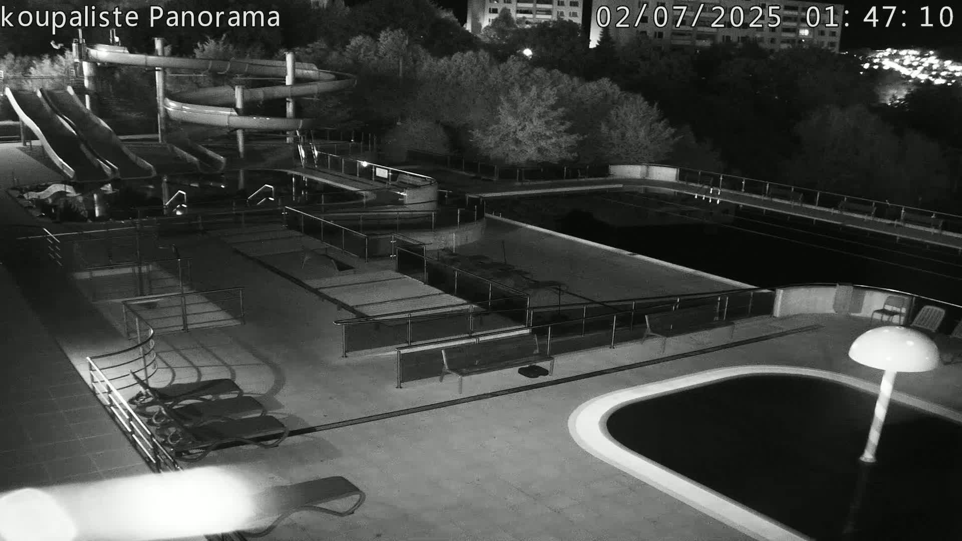 Zlín - Koupaliště Panorama Swimming Pool & Aquapark Live Cam - Zlin 5, Zlin, Czechia