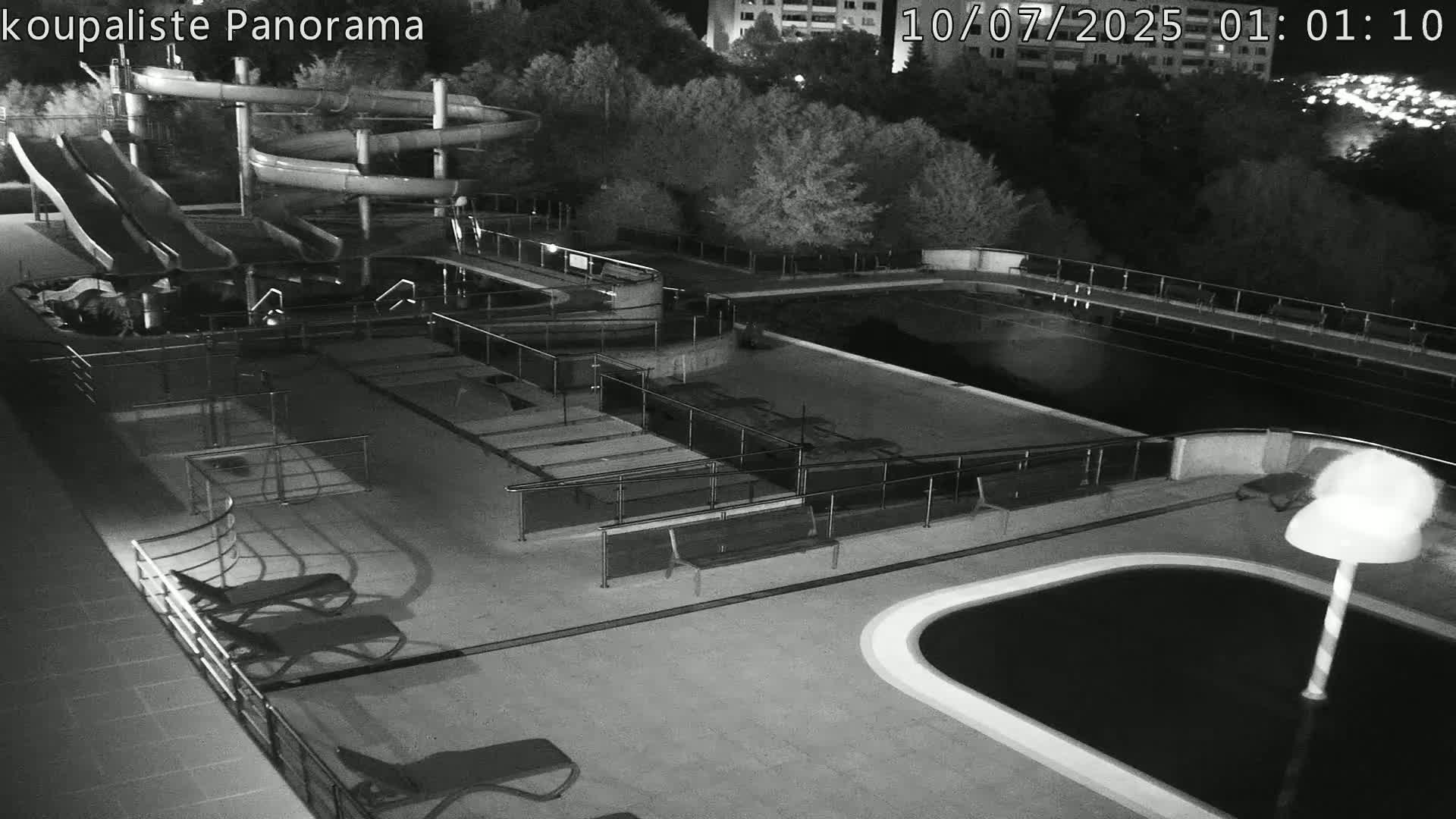 Zlín - Koupaliště Panorama Swimming Pool & Aquapark Live Cam - Zlin 5, Zlin, Czechia