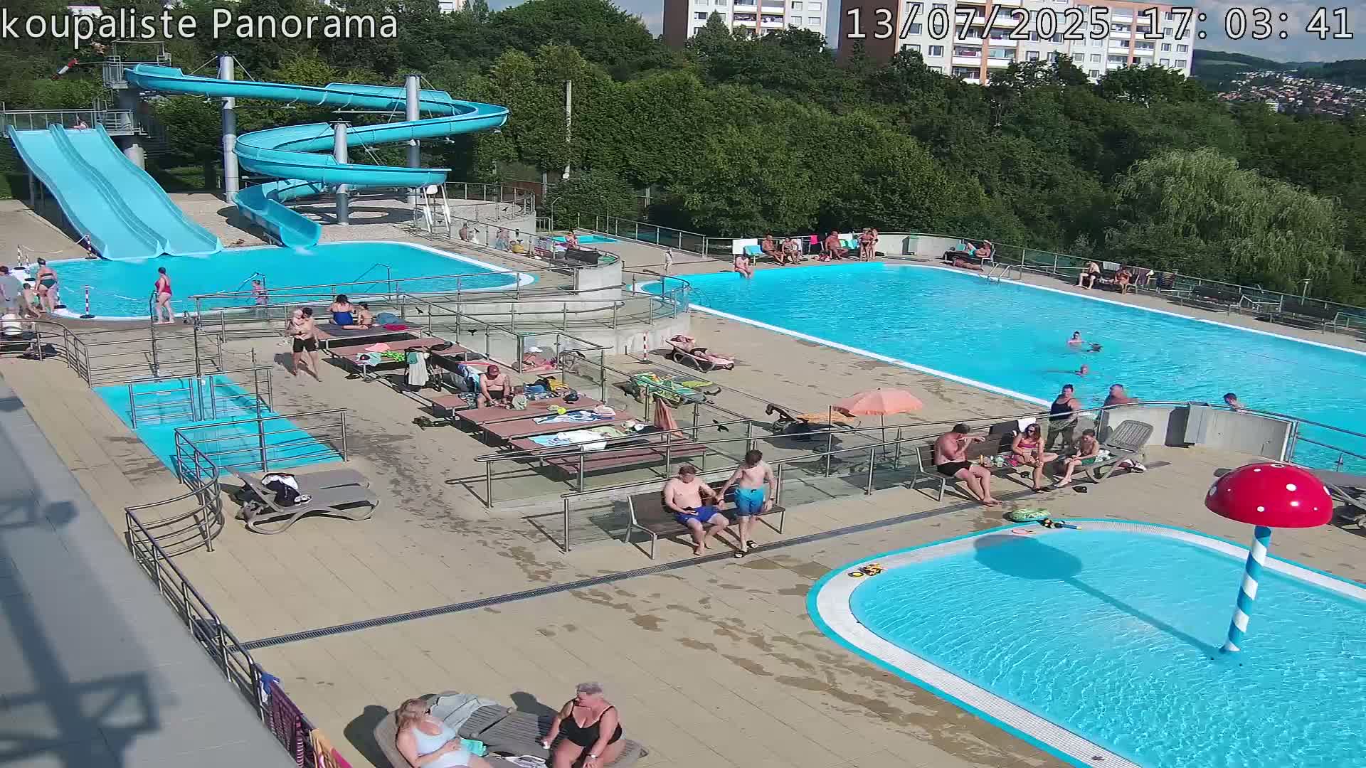 Zlín - Koupaliště Panorama Swimming Pool & Aquapark Live Cam - Zlin 5, Zlin, Czechia