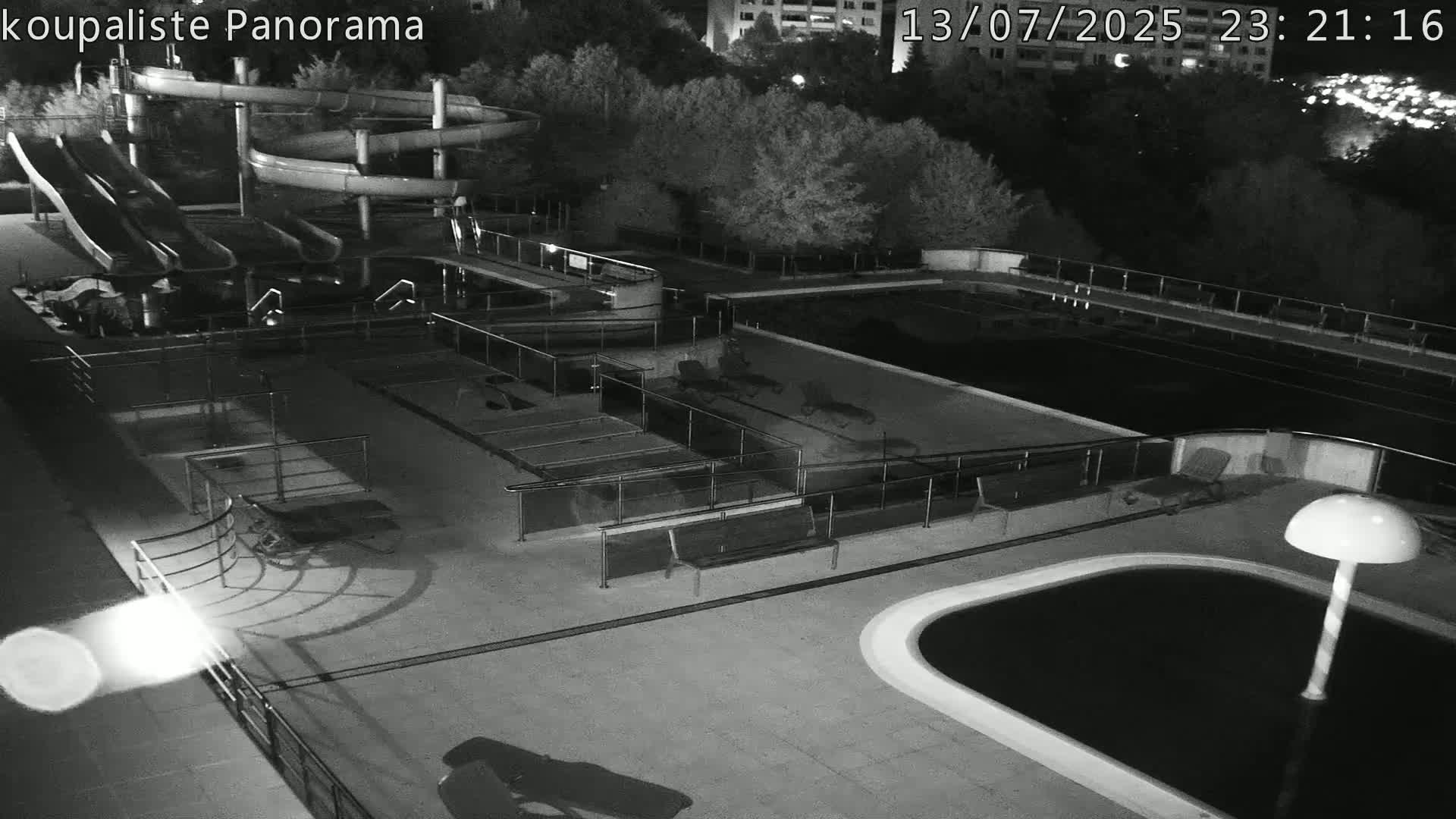 Zlín - Koupaliště Panorama Swimming Pool & Aquapark Live Cam - Zlin 5, Zlin, Czechia