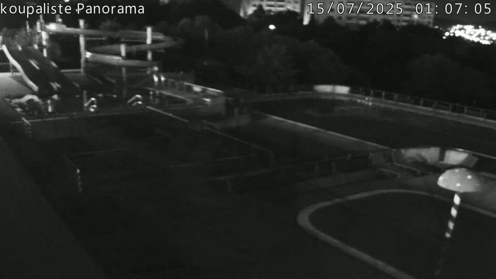 Zlín - Koupaliště Panorama Swimming Pool & Aquapark Live Cam - Zlin 5, Zlin, Czechia